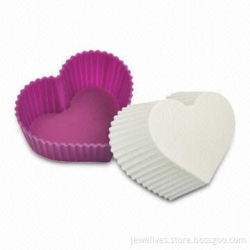 Heart-shaped Cake Mold in Various Colors, LFGB, FDA, and SGS Approved